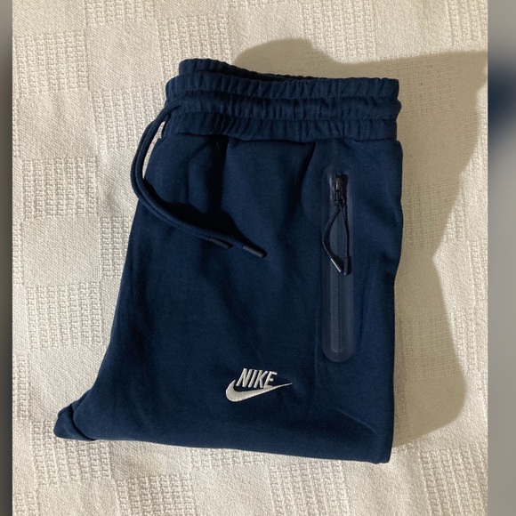 Nike Track Suit - Picture 4 of 6